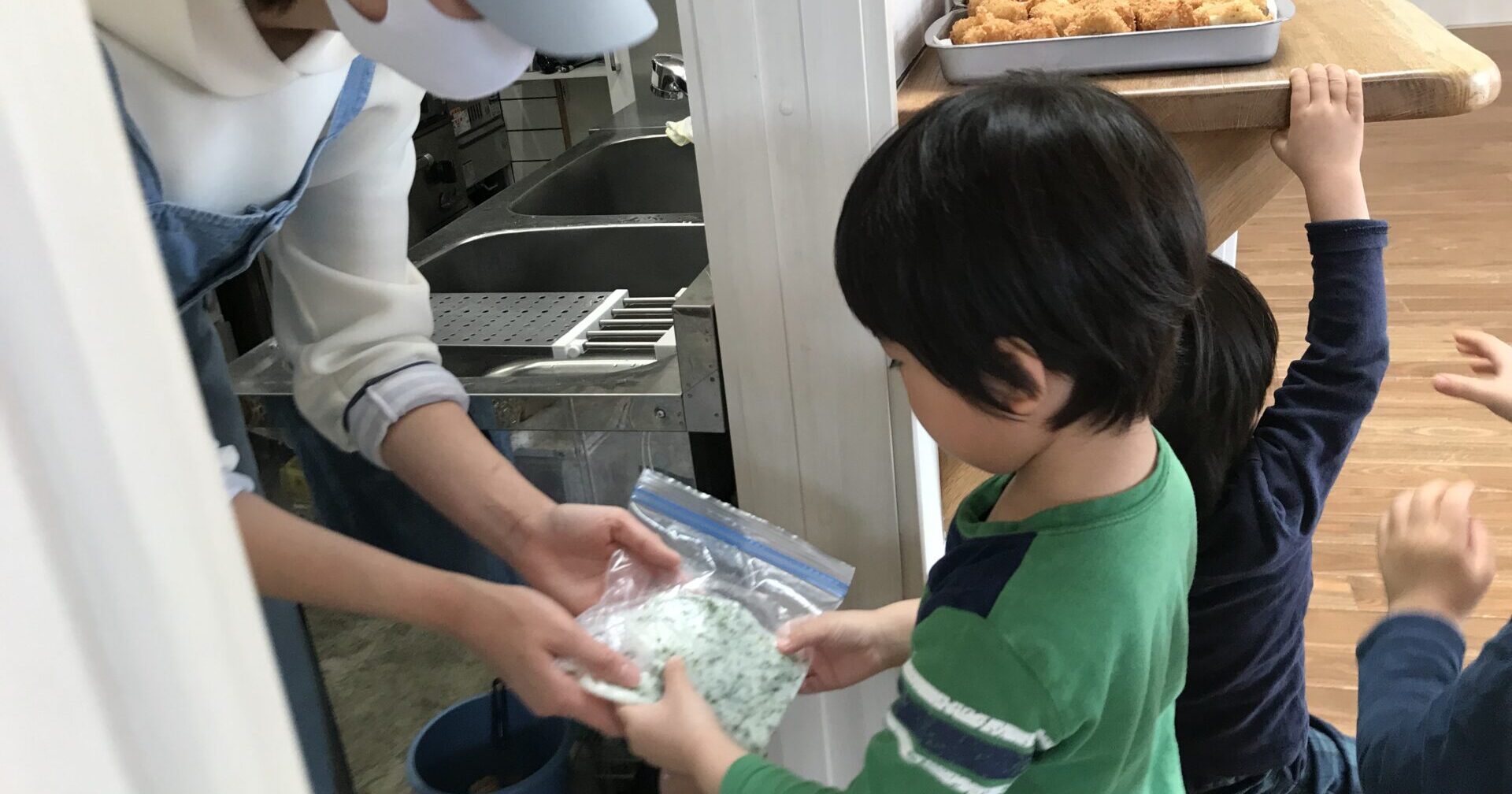 かんしょくあそび、せんべいづくり