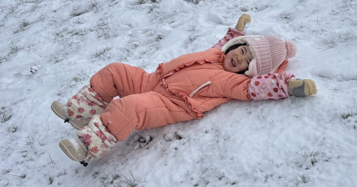 ゆきであそぼう