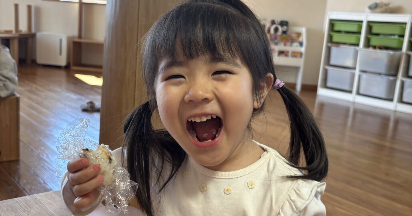 ０・１さいさんみんなでおべんとう